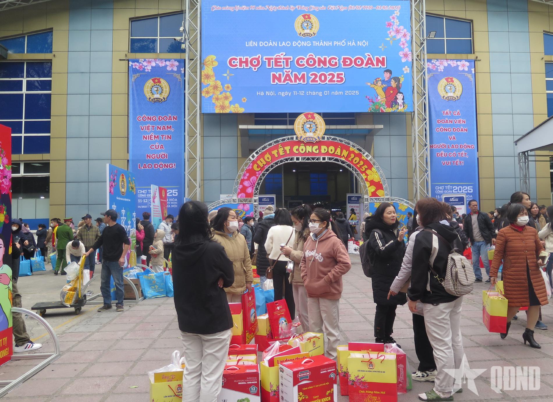 Liên đoàn Lao động TP Hà Nội tổ chức nhiều hoạt động chăm lo người lao động dịp Tết Nguyên đán 2026